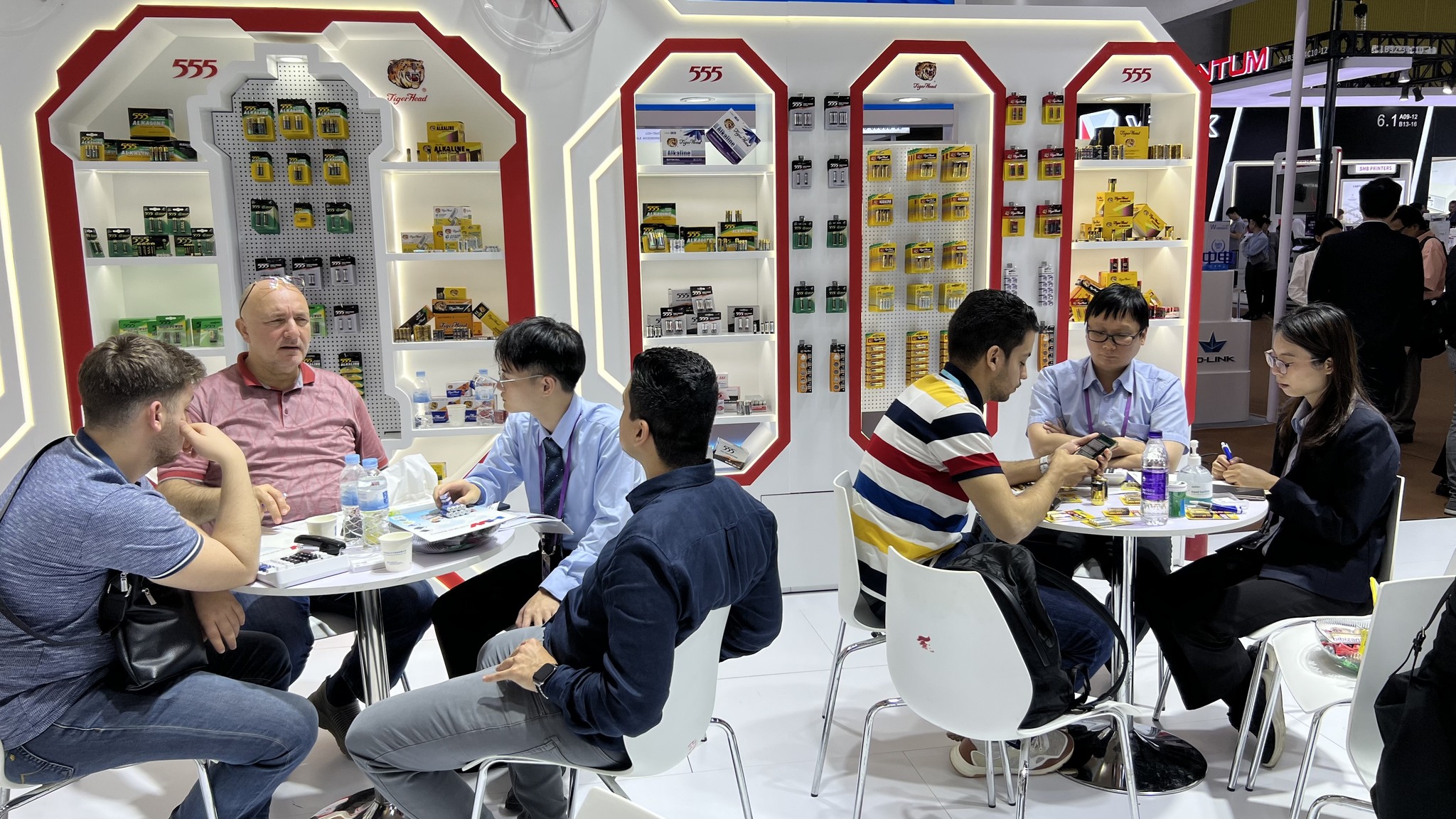 Successful completion of the 135th Canton Fair exhibition work